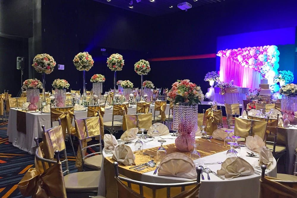Banquet hall