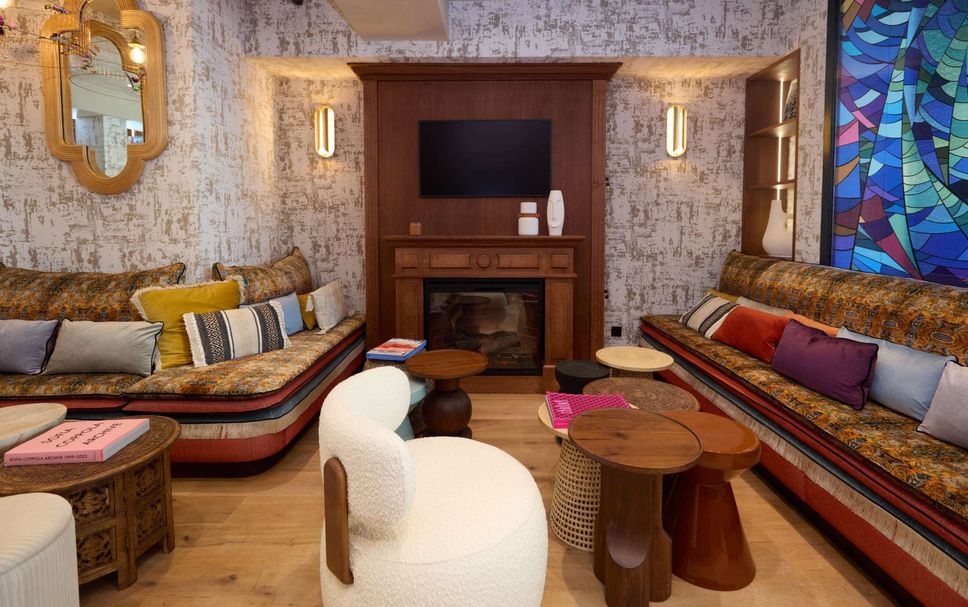 Lounge Photo