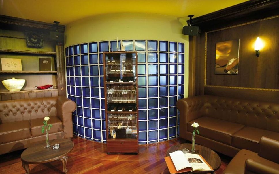 Lounge Photo