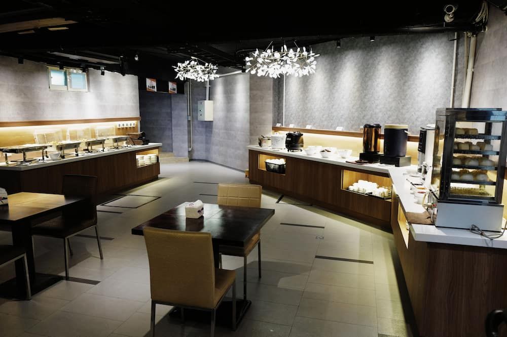 Buffet Photo