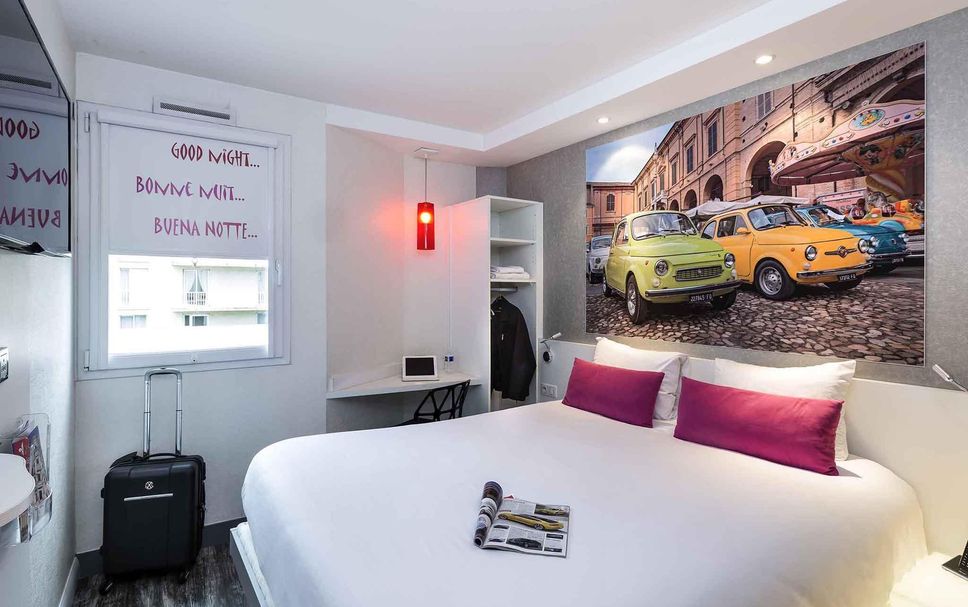 Bedroom Photo