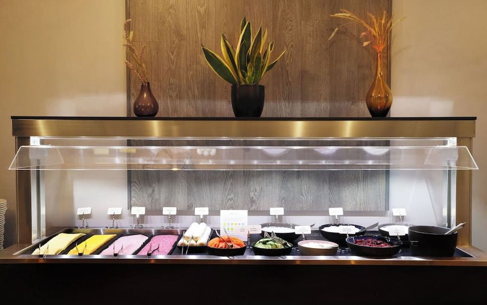 Buffet Photo