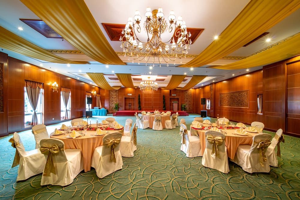 Banquet hall