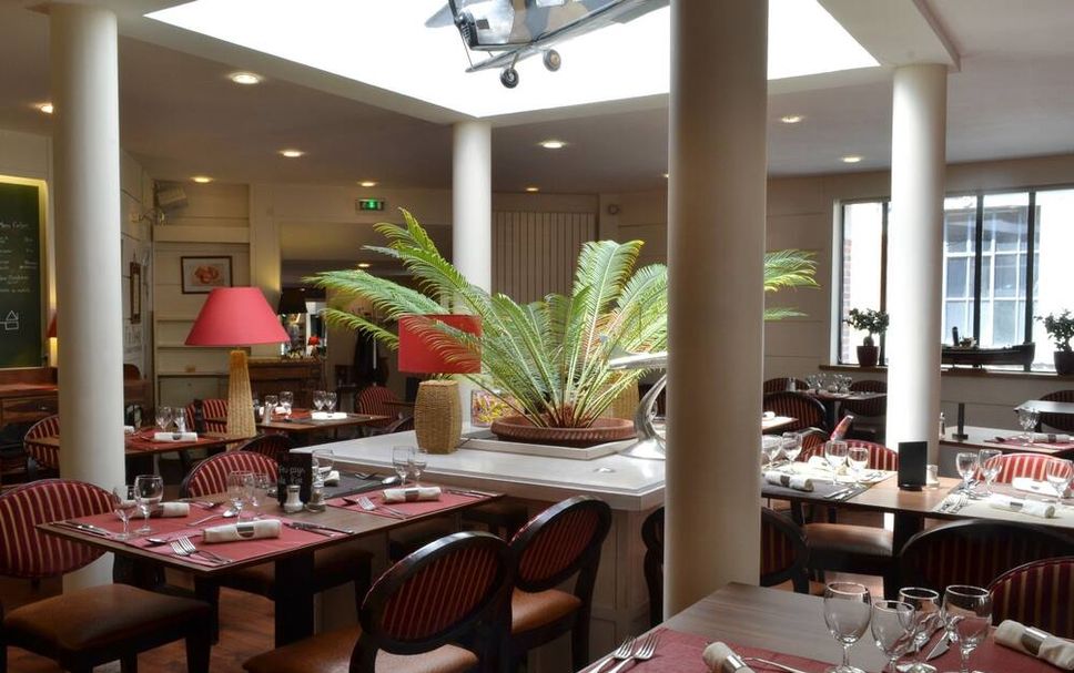 Restaurant Photo