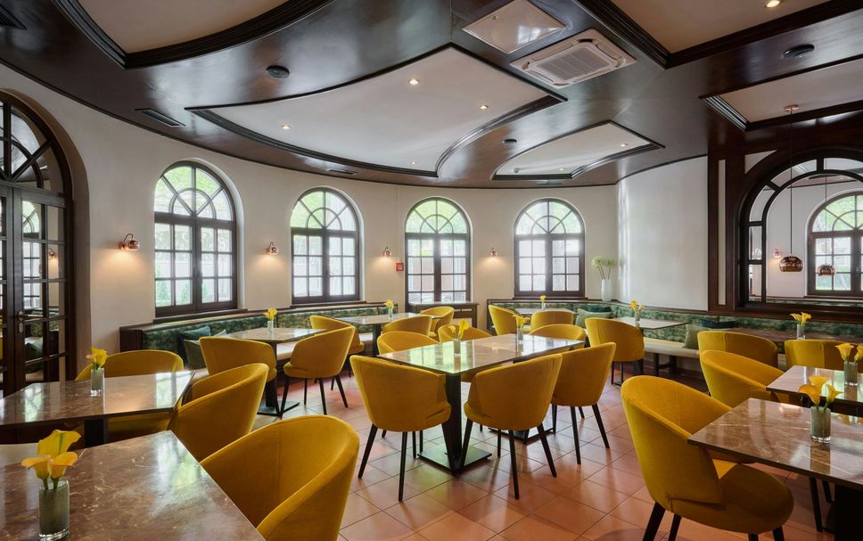 Restaurant Photo