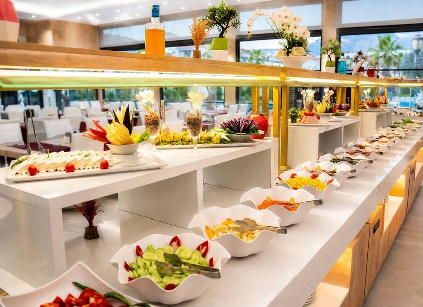 Buffet Photo