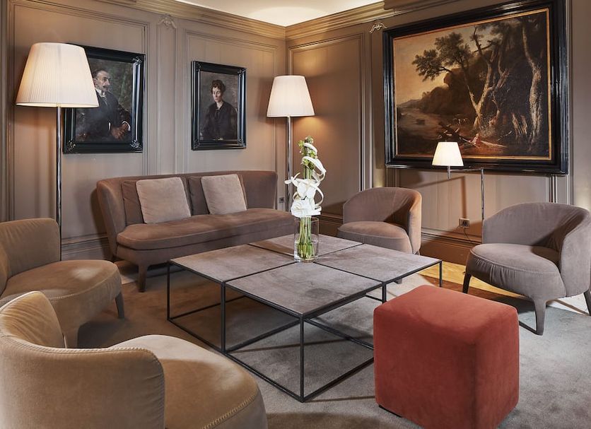 Lounge Photo