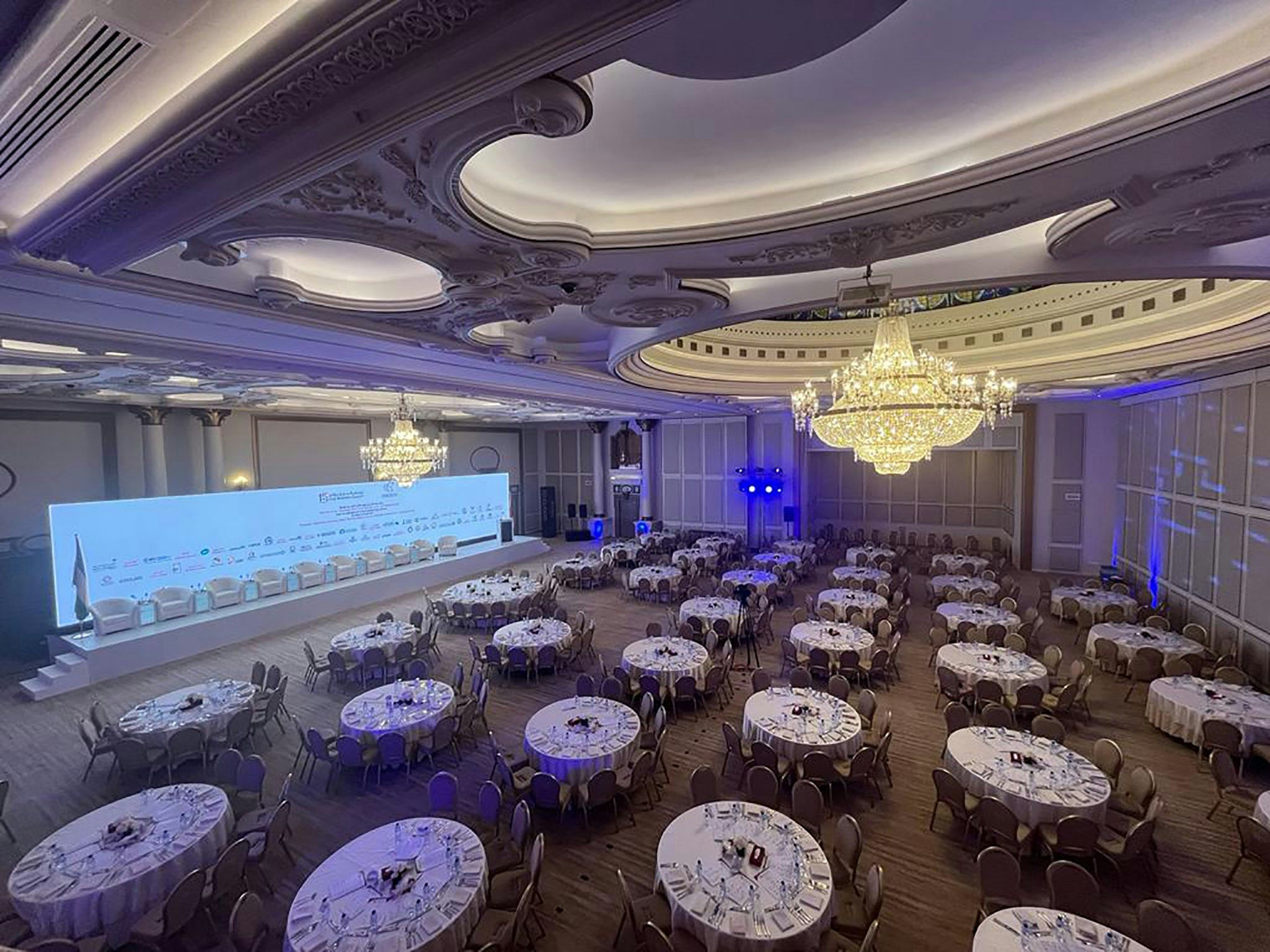 Banquet hall