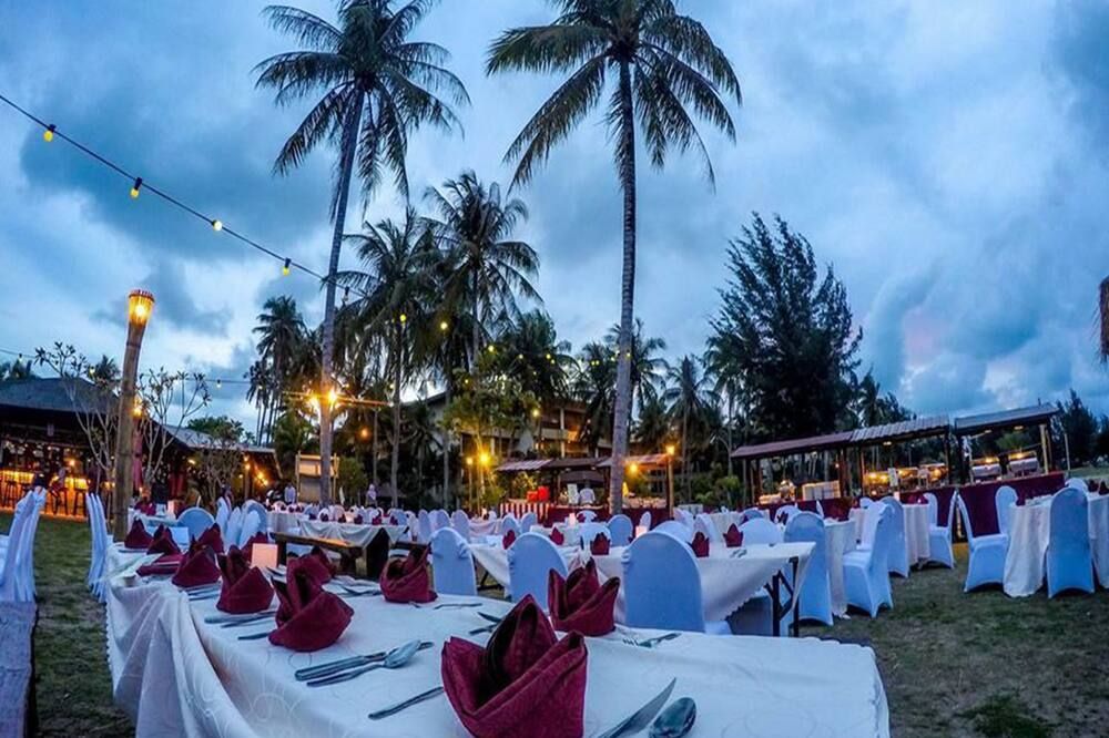 Banquet hall