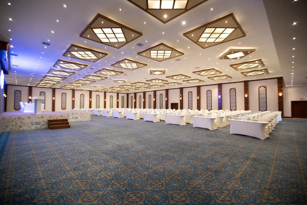 Banquet hall