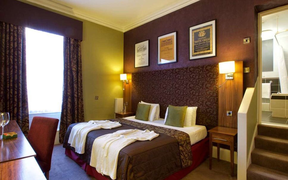 Bedroom Photo