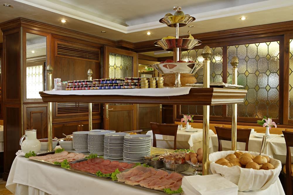 Buffet Photo