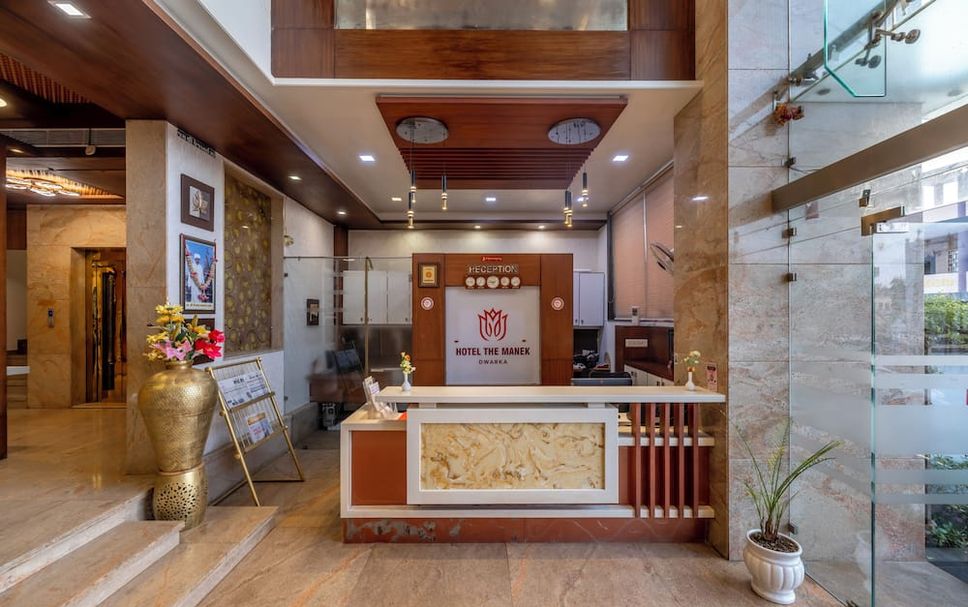 Front desk Photo