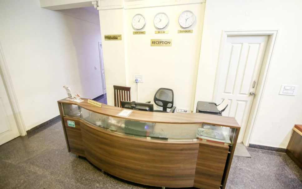 Front desk Photo