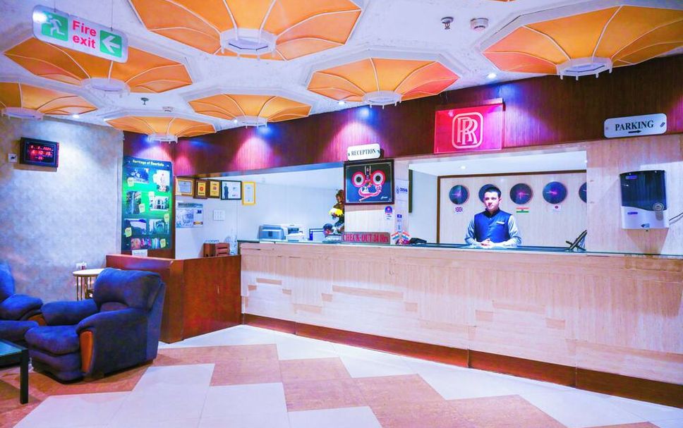 Front desk Photo