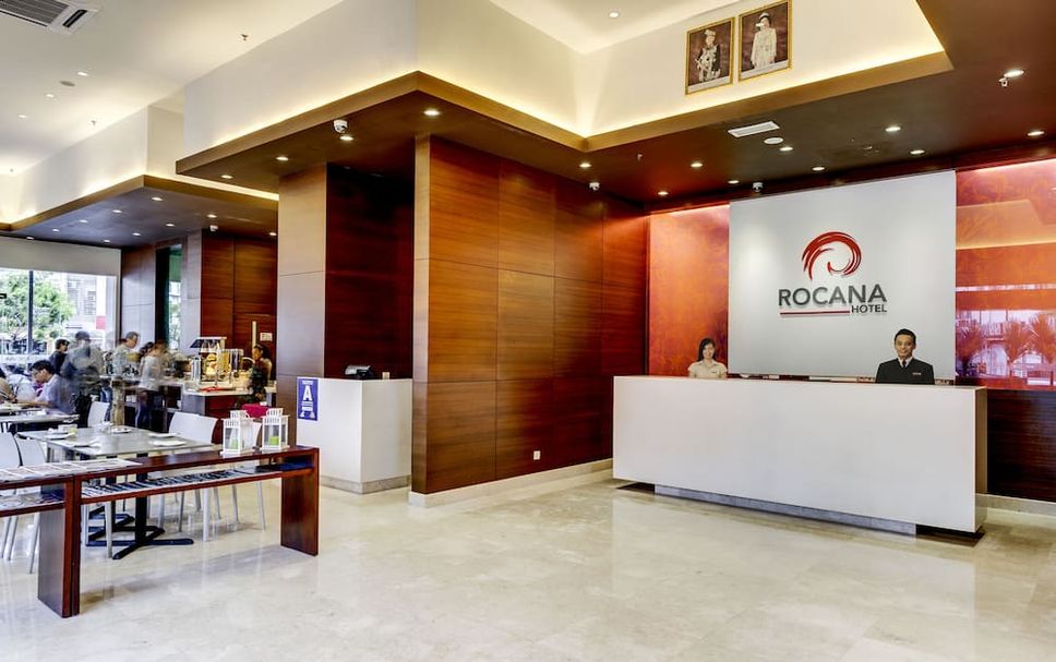 Front desk Photo