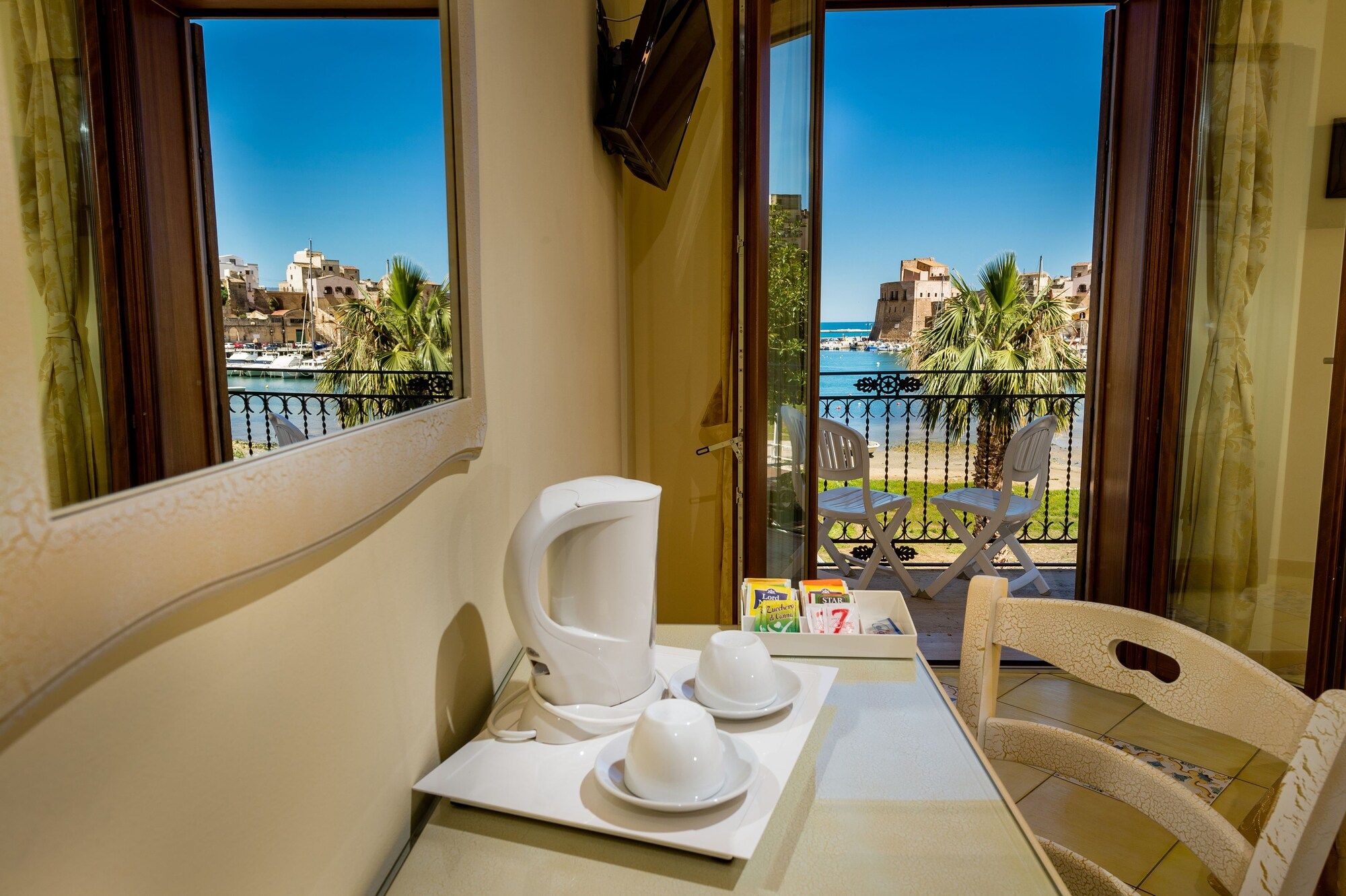 Balcony Photo