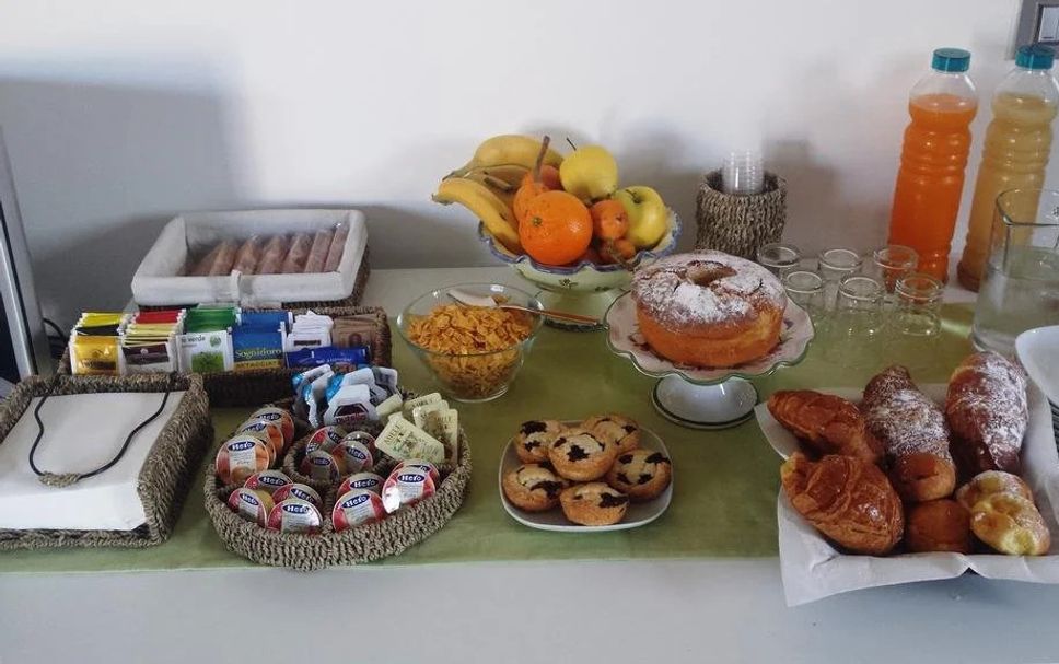 Buffet Photo
