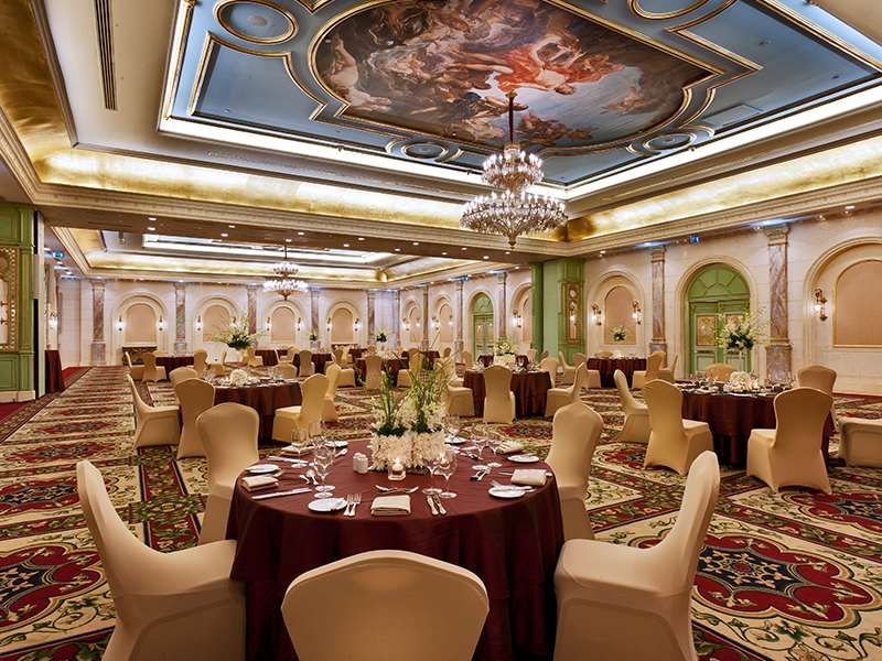 Banquet hall