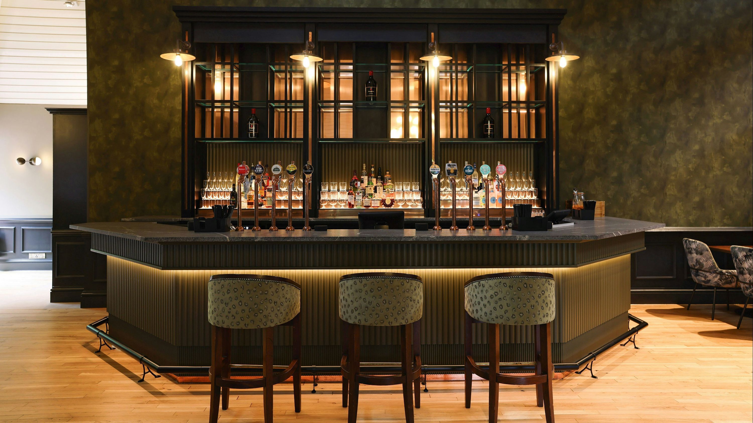 Bar Photo