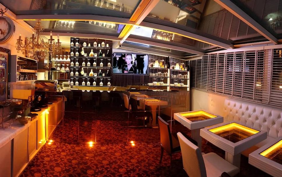 Bar Photo