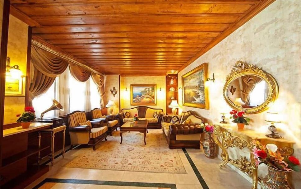 Lounge Photo