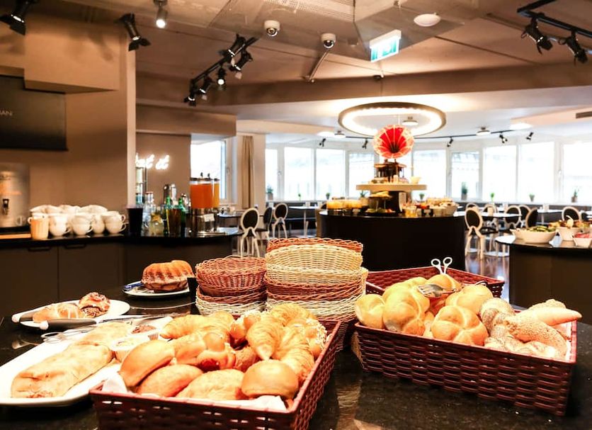 Buffet Photo