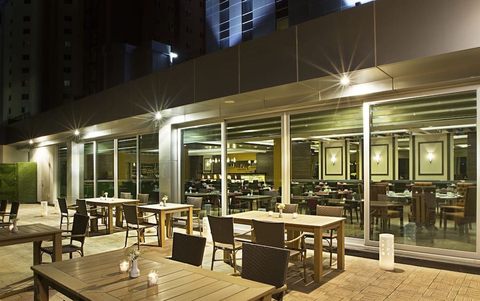 Restaurant Photo