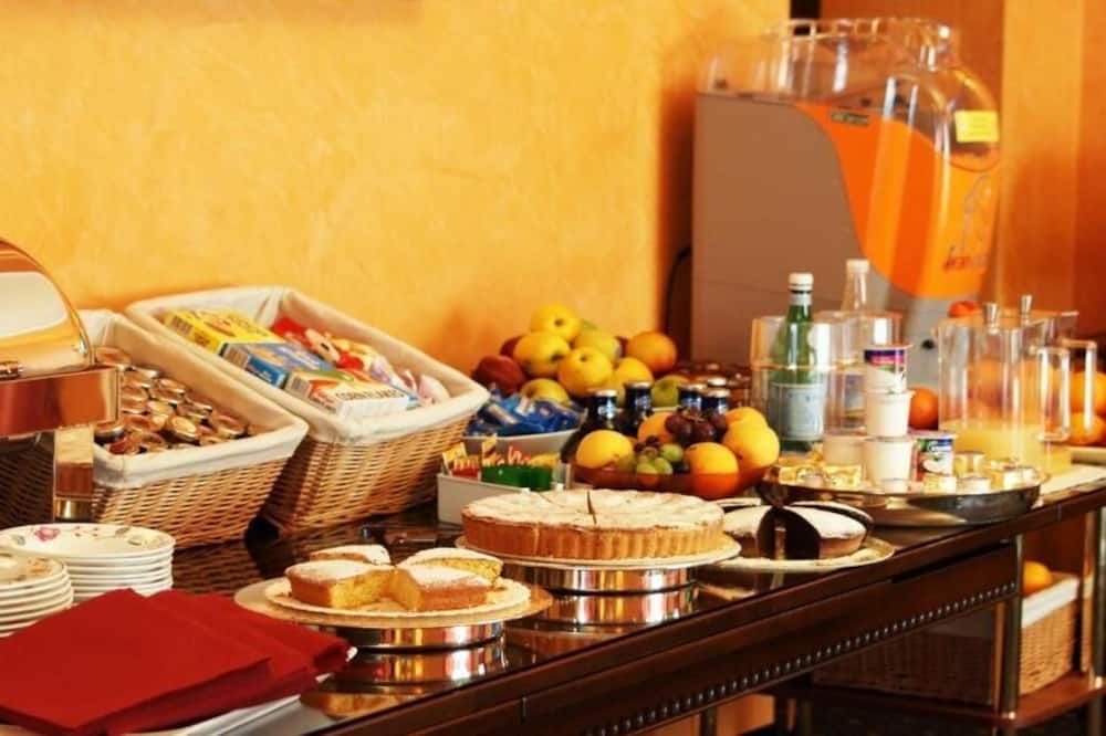 Buffet Photo