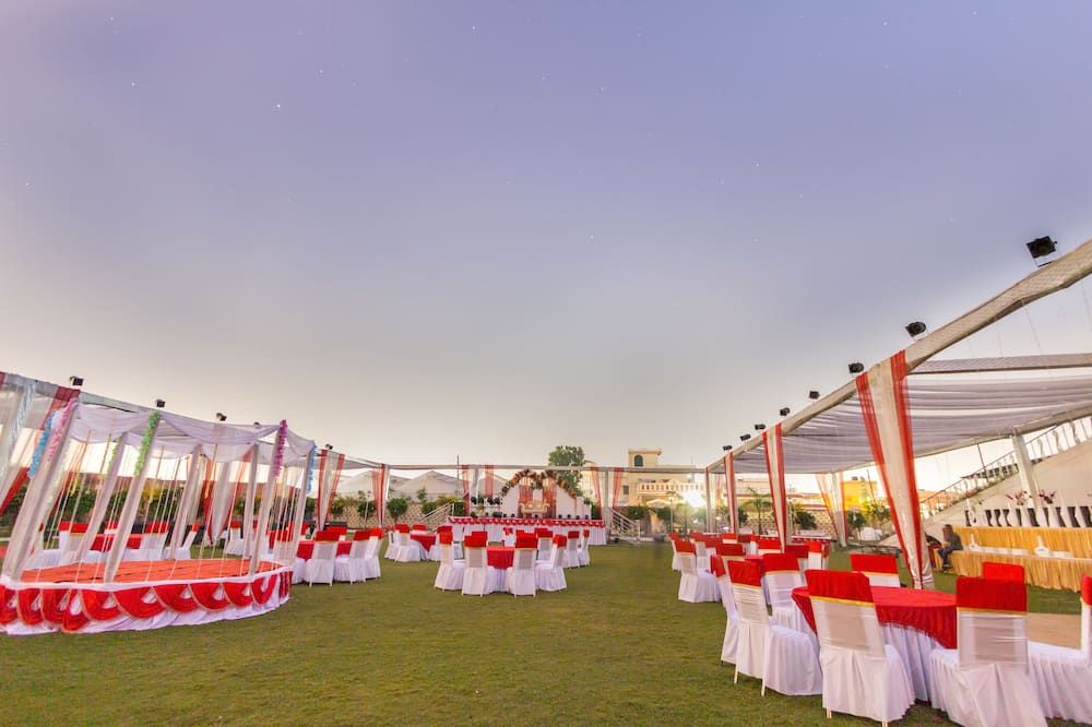 Banquet hall