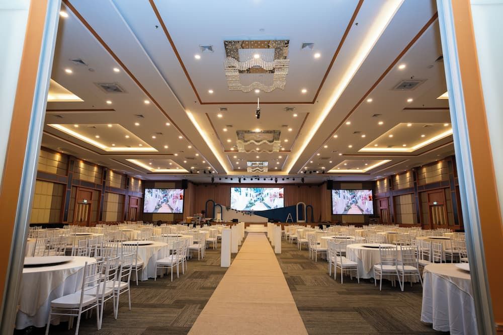Banquet hall