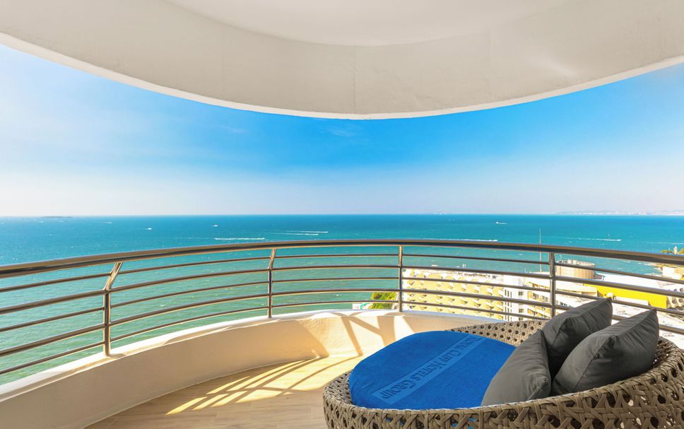 Balcony Photo