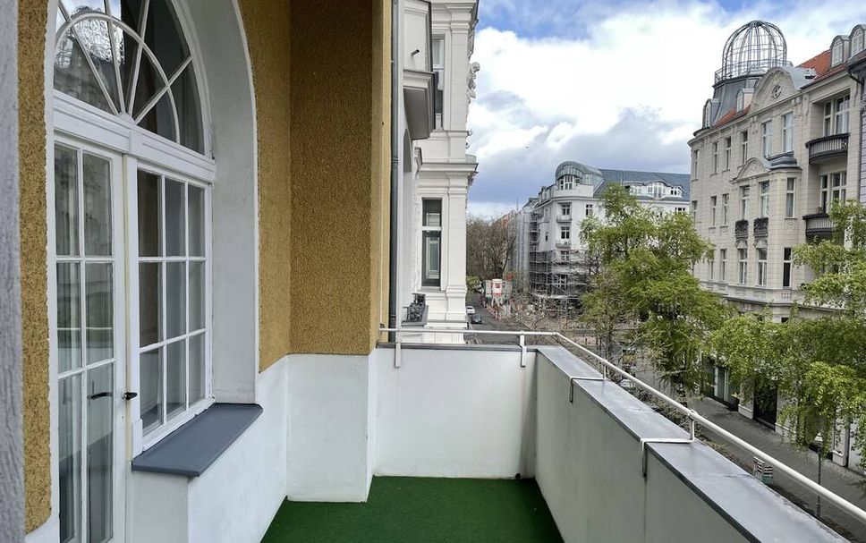 Balcony Photo
