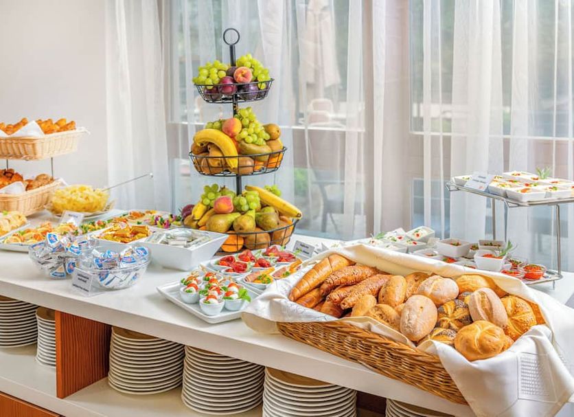 Buffet Photo