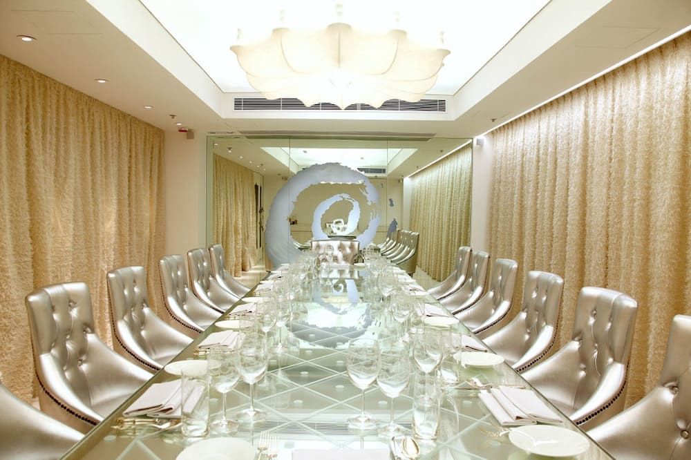 Banquet hall Photo