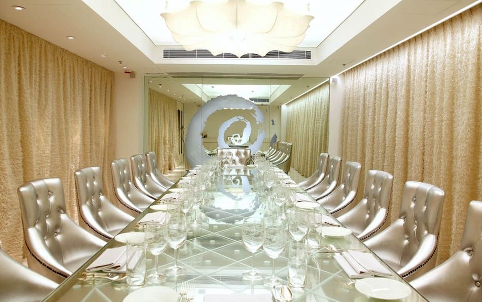 Banquet hall Photo