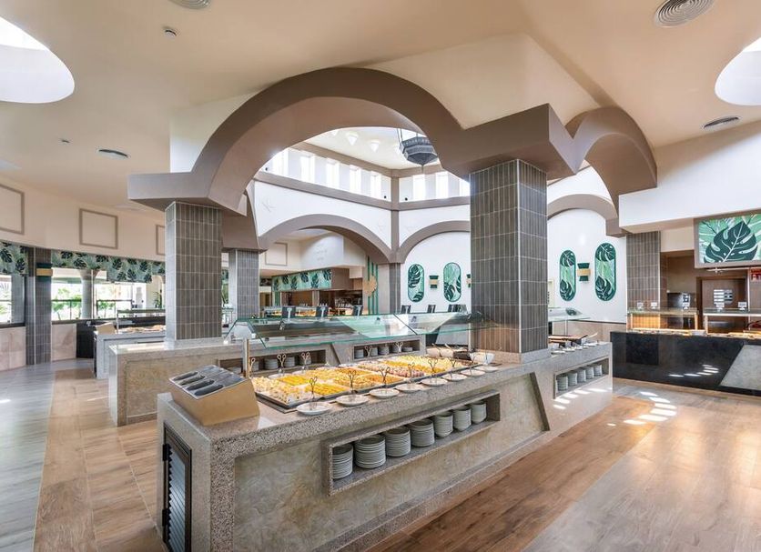 Buffet Photo
