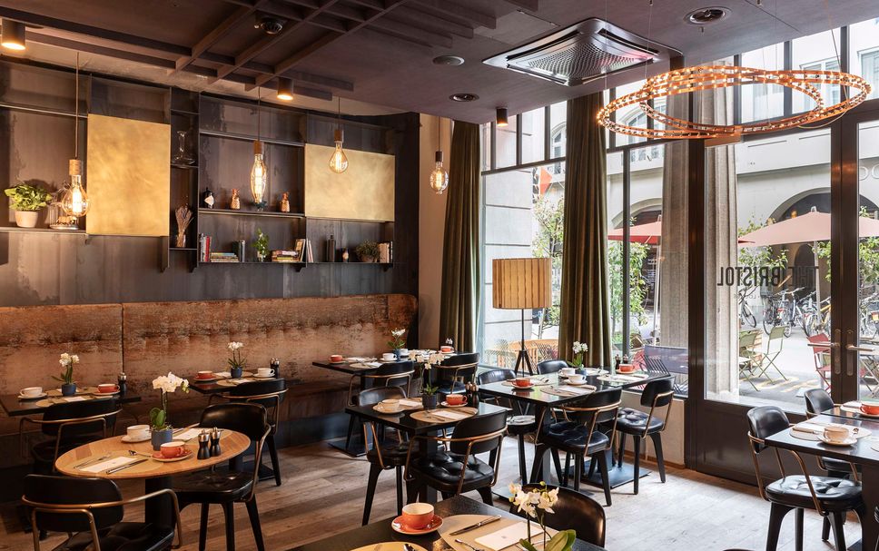 Restaurant Photo
