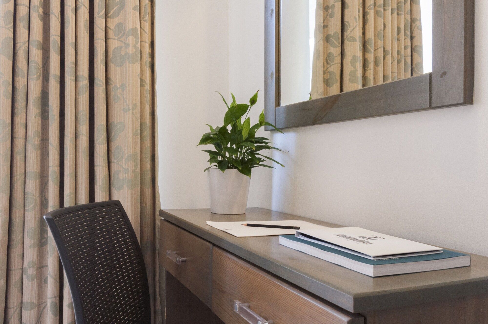 Room amenity