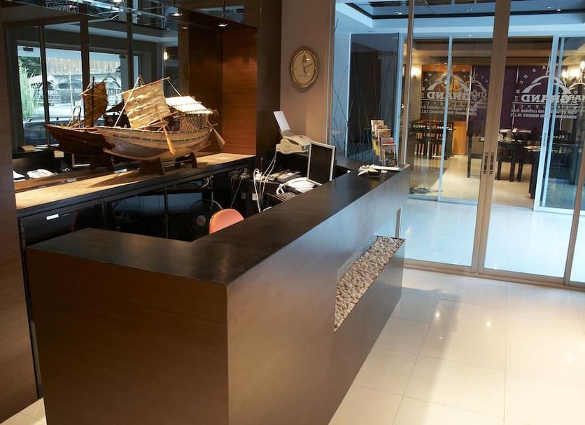 Front desk Photo