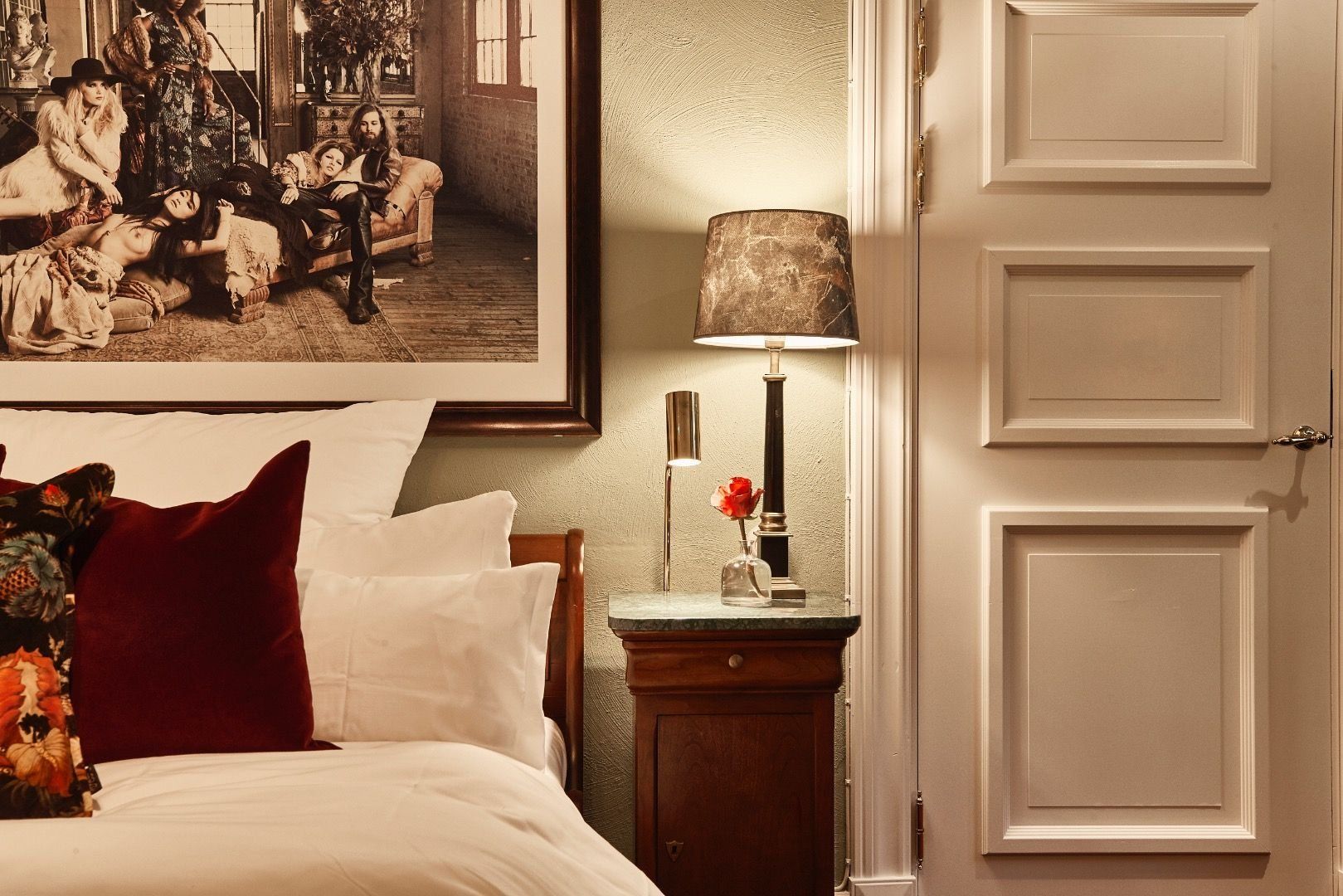 Room amenity
