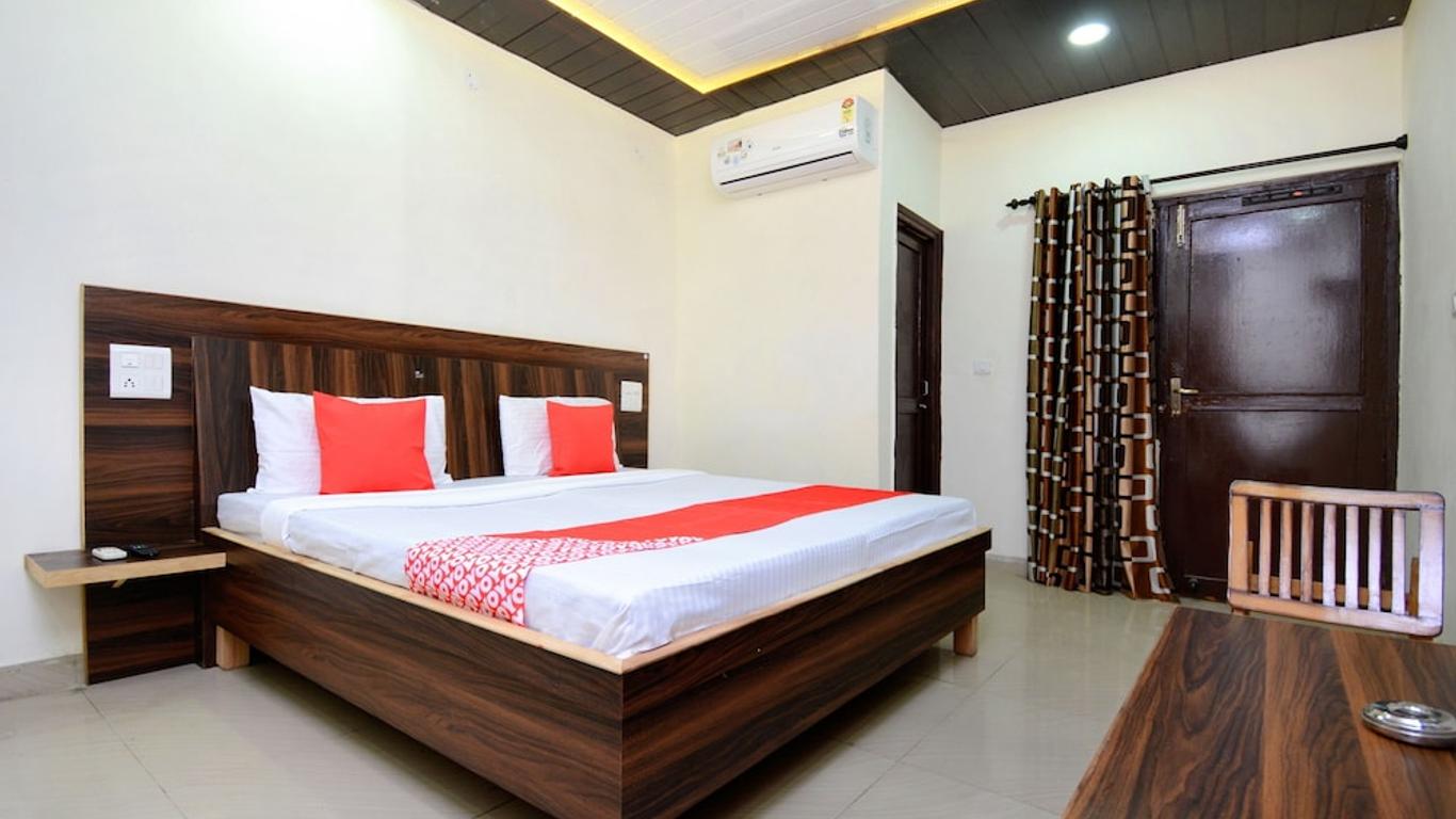 Oyo 17133 Hotel Anmol