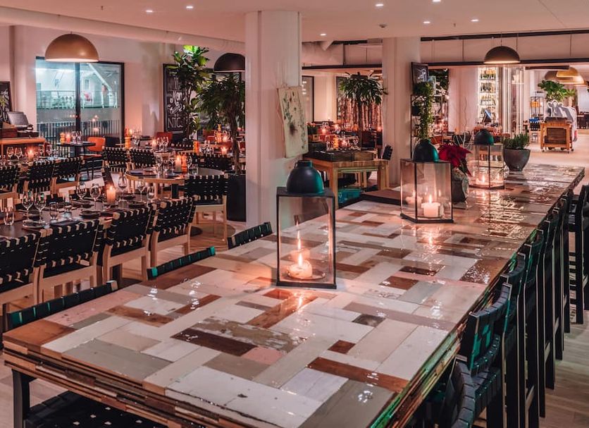 Restaurant Photo