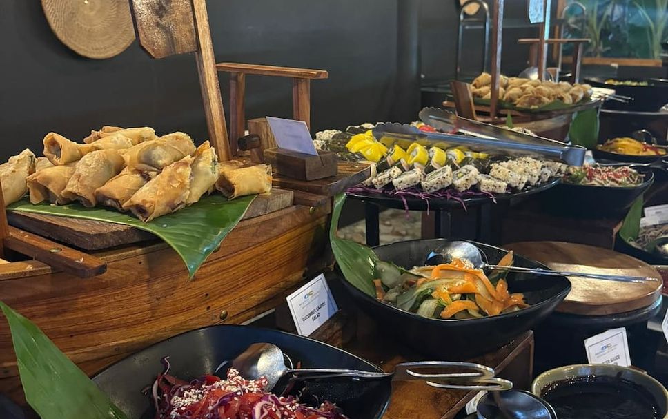 Buffet Photo