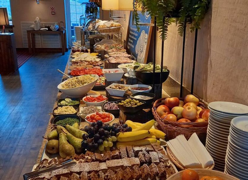 Buffet Photo