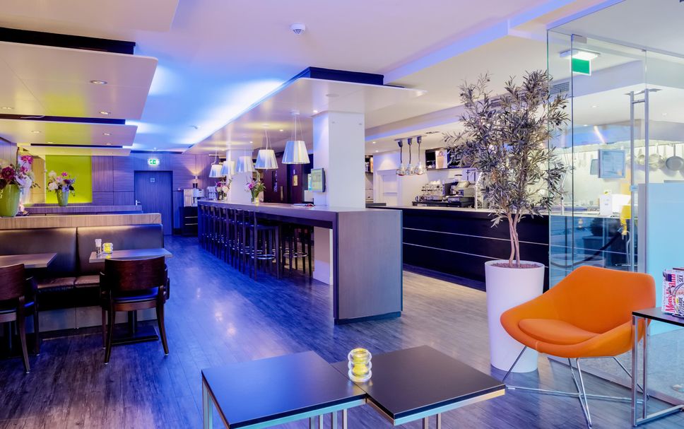 Bar Photo