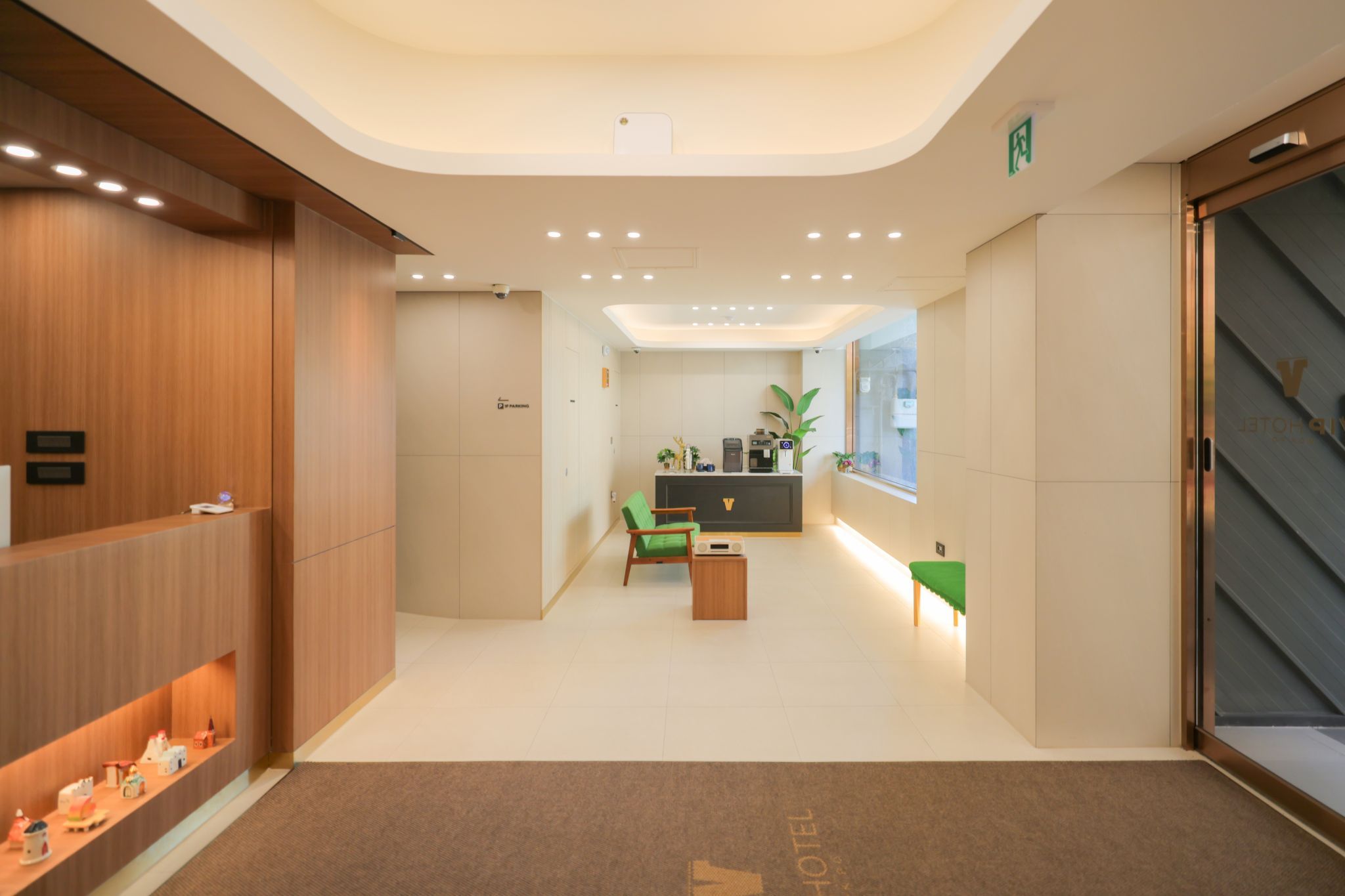 Front desk Photo