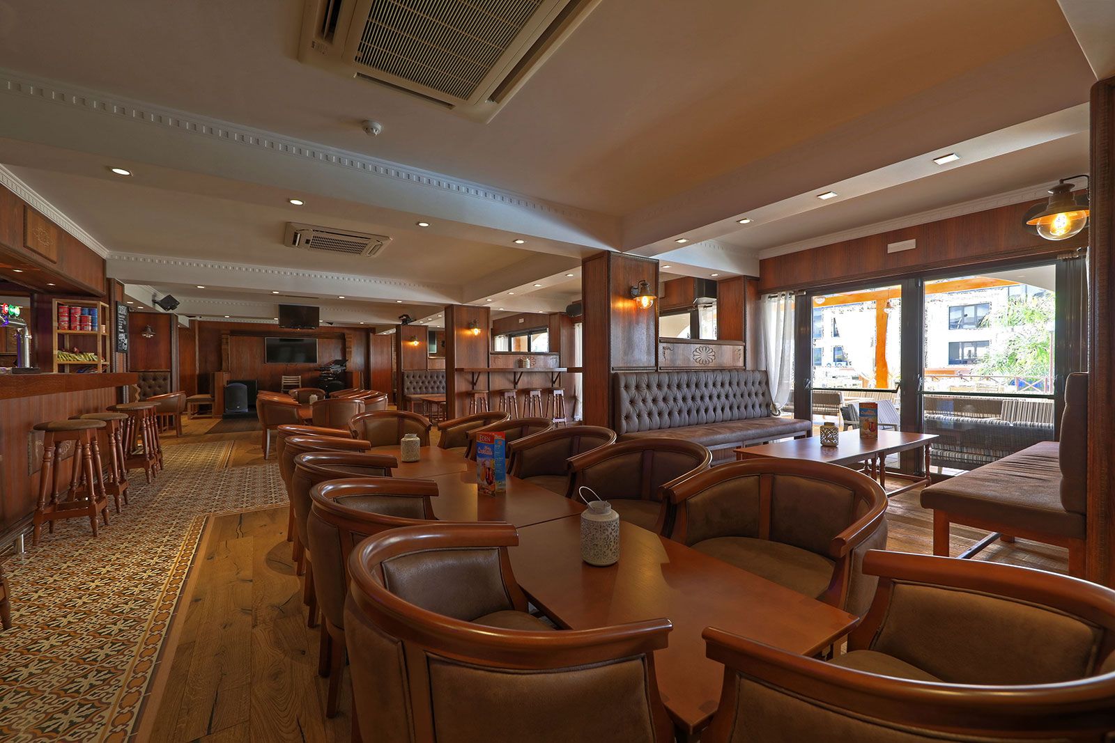 Bar