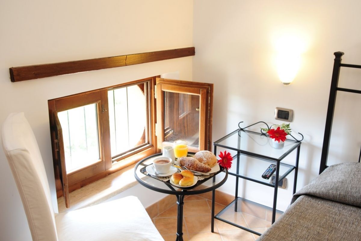 Room amenity