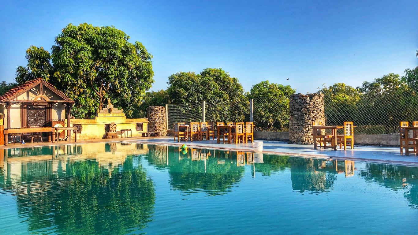 Gir Lions Paw Resort With Swimming Pool